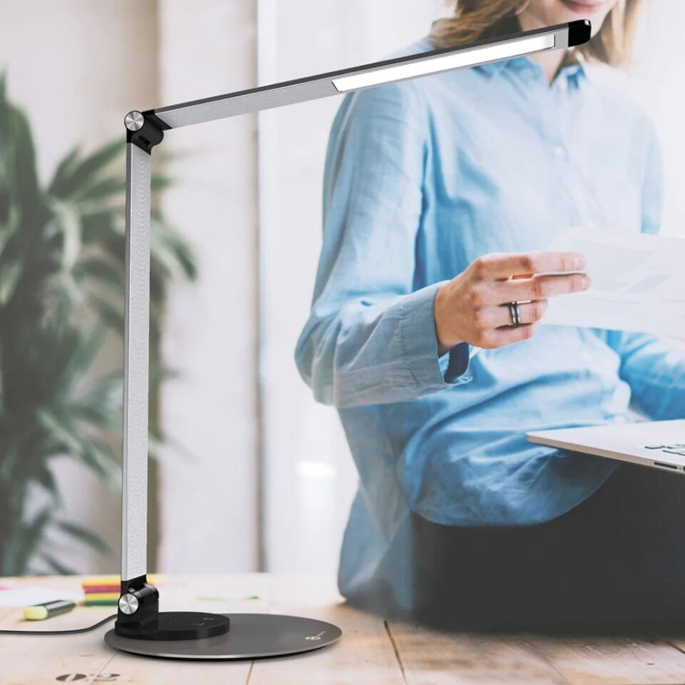 Taotronics TT-DL22-B Ultra İnce Dekoratif LED Masa Lambası